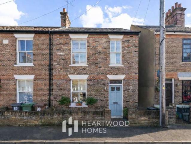 Cottage for sale in St Albans, Five Acres