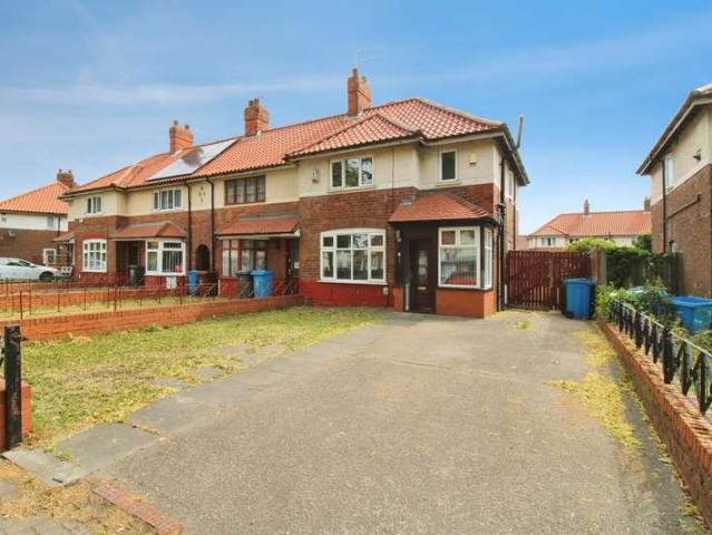Cottage for sale in Orchard Park, Hull