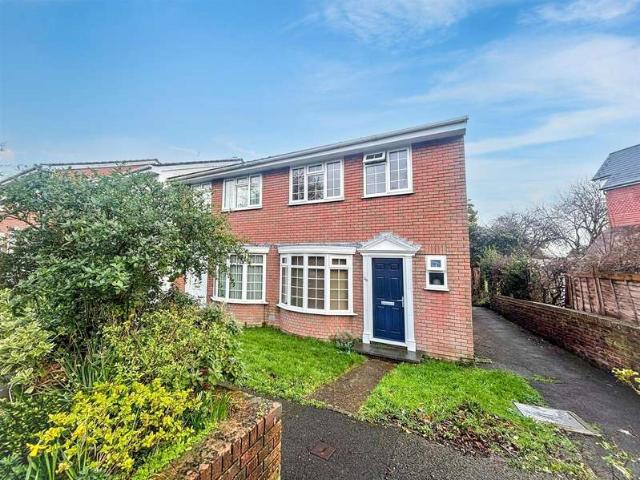 Cottage for sale in Bridgemere, Eastbourne