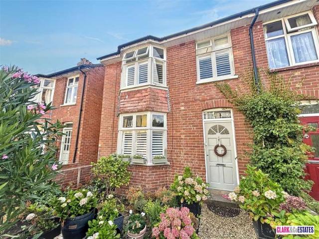 Cottage for sale in Watergate, Devon