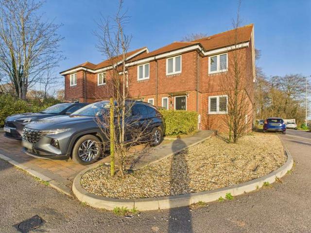 Cottage for sale in Fishersgate, West Sussex