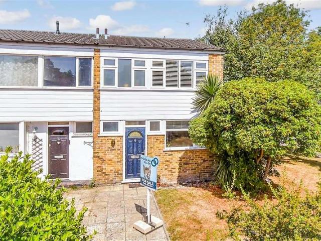 Cottage for sale in Ivy Chimneys, Epping