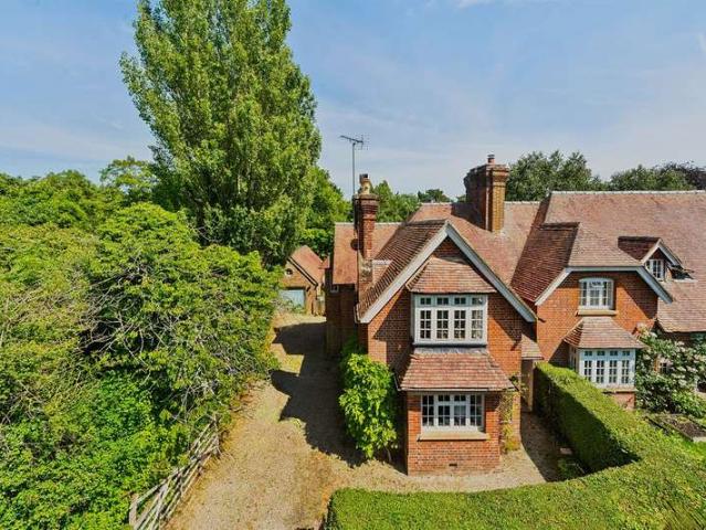 Cottage for sale in Bury, Littlecote
