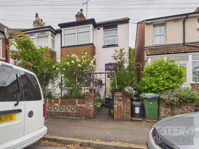 Cottage for sale in Blacklands, Guestling Green
