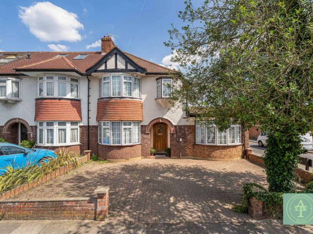 Cottage for sale in Edmonton, Greater London