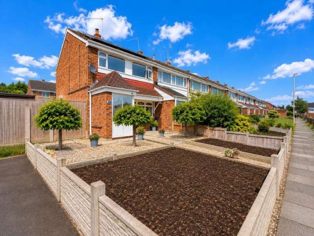 Cottage for sale in Ravenstitch, Brierley Hill