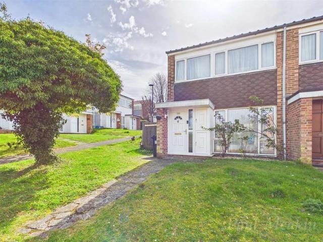Cottage for sale in London Borough of Croydon, Forestdale