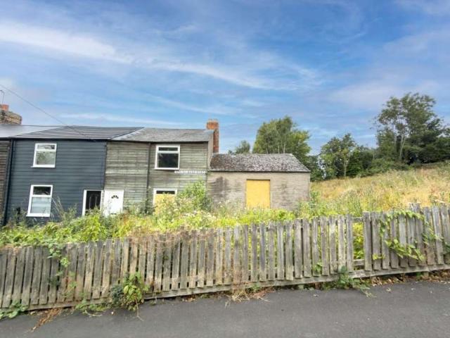 Cottage for sale in Newfield