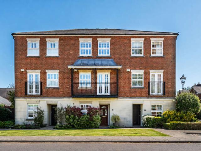 Townhouse for sale in Hillview, Surrey