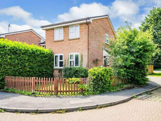 Cottage for sale in South Nutfield, Tandridge