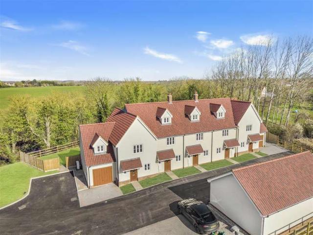 Cottage for sale in Great Easton, Duton Hill