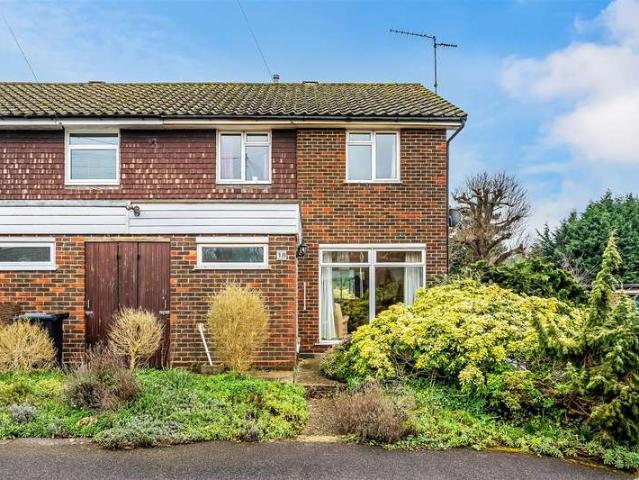 Cottage for sale in Oxted, Hillview