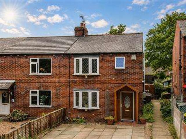 Cottage for sale in Horbury, West Yorkshire