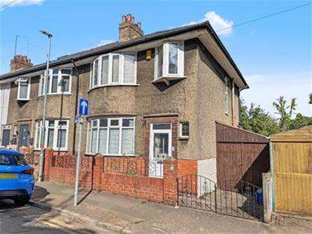 Cottage for sale in Phippsville, Northampton