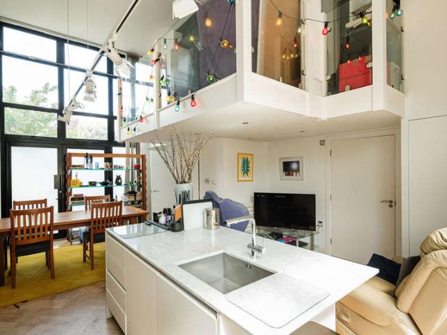 Cottage for sale in Camberwell, Greater London