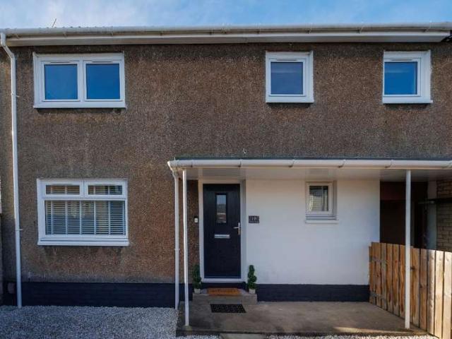 Cottage for sale in Kirkintilloch, Scotland