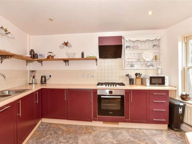 Cottage for sale in The Bridge, Kent