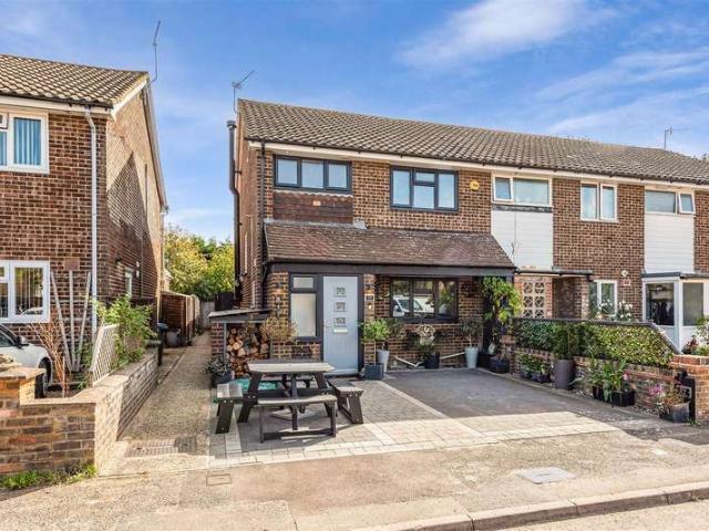 Cottage for sale in Yapton, Arun