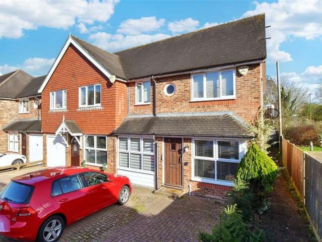 Cottage for sale in Horsham, West Sussex