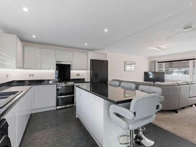 Cottage for sale in Mile End, Hazel Grove