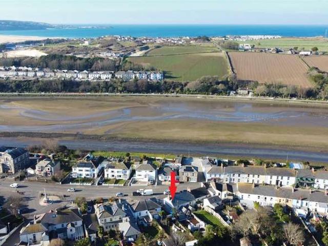 Cottage for sale in Hayle, Cornwall