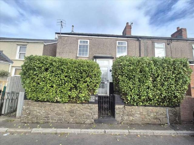 Cottage for sale in Gilfach Goch, Hendreforgan