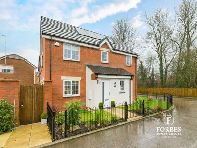 Cottage for sale in Clayton Green, Andertons Mill