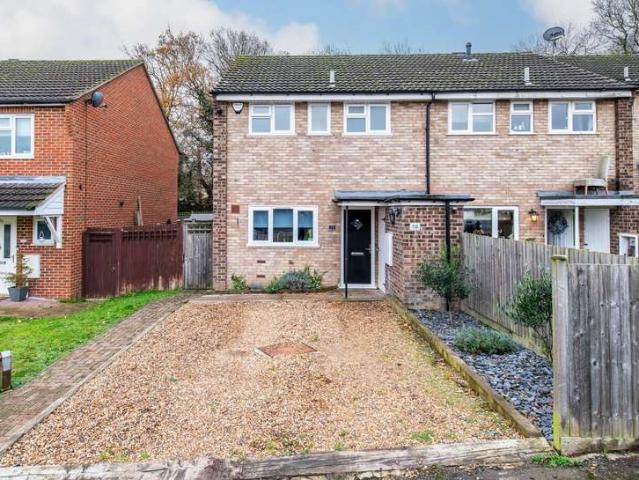 Cottage for sale in The Butts, Kent