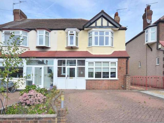 Cottage for sale in London Borough of Merton, Greater London