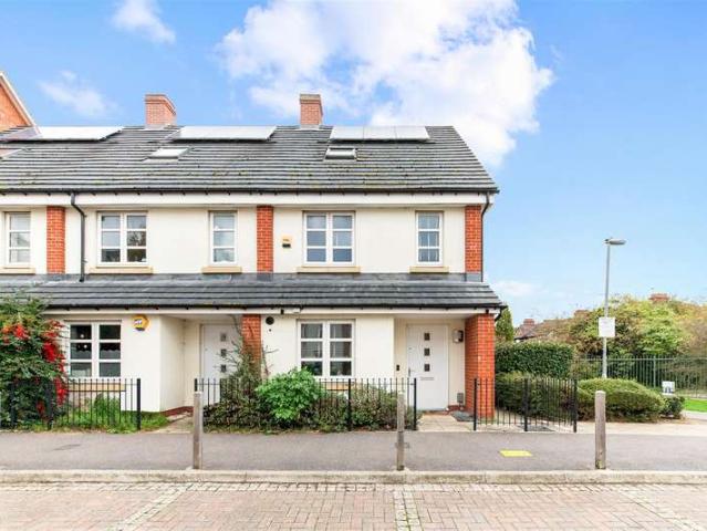 Cottage for sale in London Borough of Merton, Mitcham
