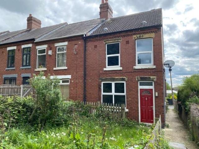 Cottage for sale in Kinsley, West Yorkshire