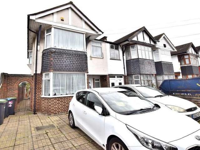 Cottage for sale in Bowes, Greater London