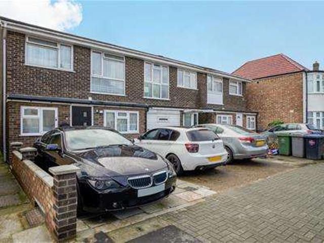 Cottage for sale in Sudbury, Greater London
