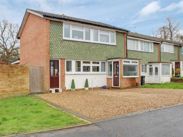 Cottage for sale in Denham, Denham Green