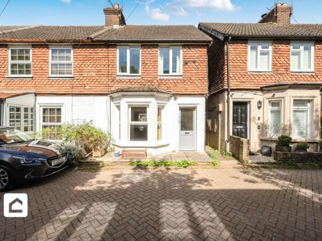 Cottage for sale in The Butts, Kent