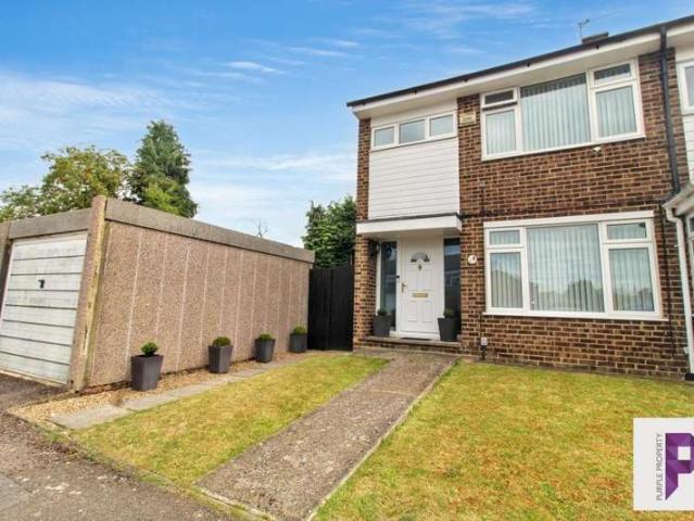 Cottage for sale in Upper Luton, Chatham
