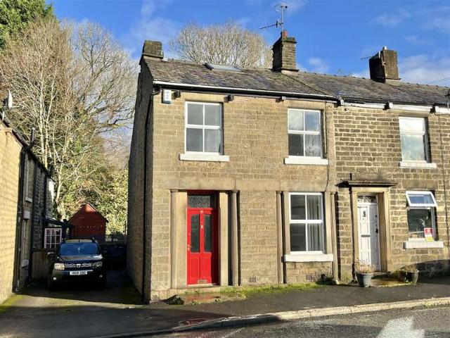 Cottage for sale in Simmondley, Charlesworth