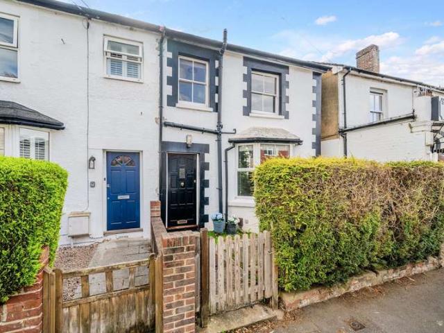 Cottage for sale in Reigate, Reigate and Banstead