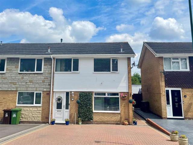Terraced House for sale in Solihull, Elmdon Heath