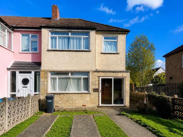 Cottage for sale in Enfield Island Village, Greater London