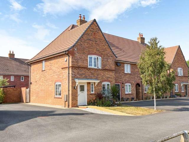 Cottage for sale in Hanson Reach, Bedford