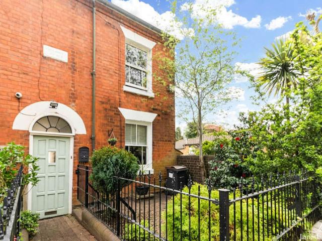 Cottage for sale in Calthorpe Fields, West Midlands