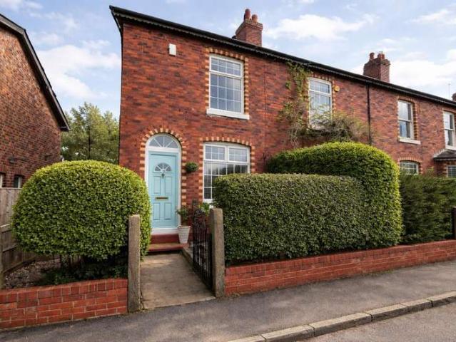 Cottage for sale in Handforth