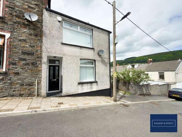 Cottage for sale in Mountain Ash West, Ynysboeth