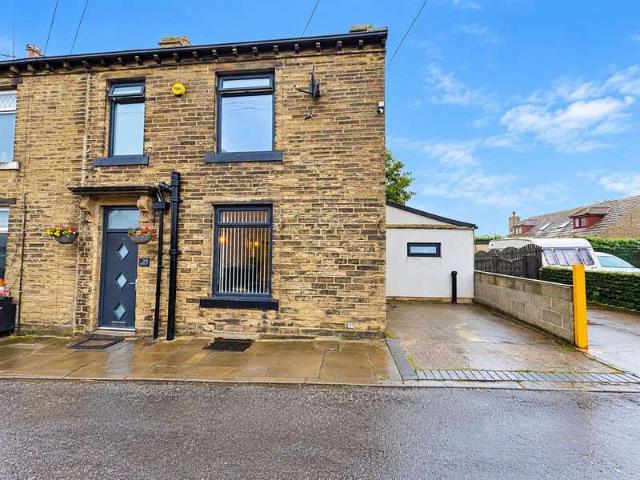 Cottage for sale in Queensbury, Bradford