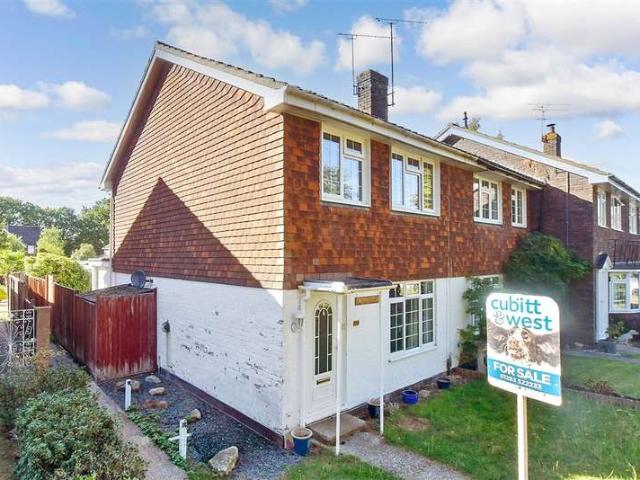 Cottage for sale in Ifield, Crawley