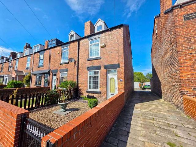 Cottage for sale in Royston, South Yorkshire