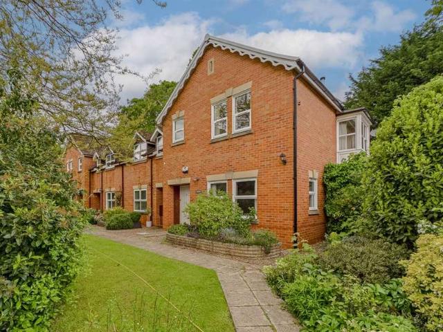 Cottage for sale in Forthampton, Worcestershire