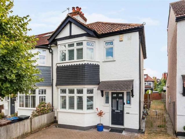 Cottage for sale in London Borough of Merton, Greater London