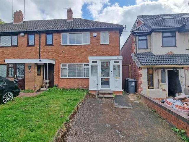 Cottage for sale in Kings Heath, Wake Green